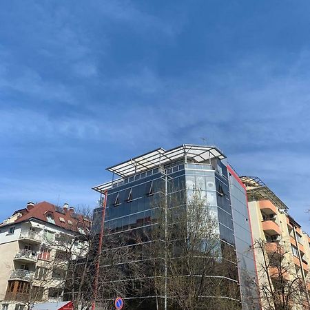 Lilia 3 Self-Check In Apartment With Hot Water Despite Prevention In The Neighborhood, Food And Drink Shop Open Until 10 Pm And Free Parking Area Next Ot 24 Hours Food And Drink Shop And Free Parking Area صوفيا المظهر الخارجي الصورة