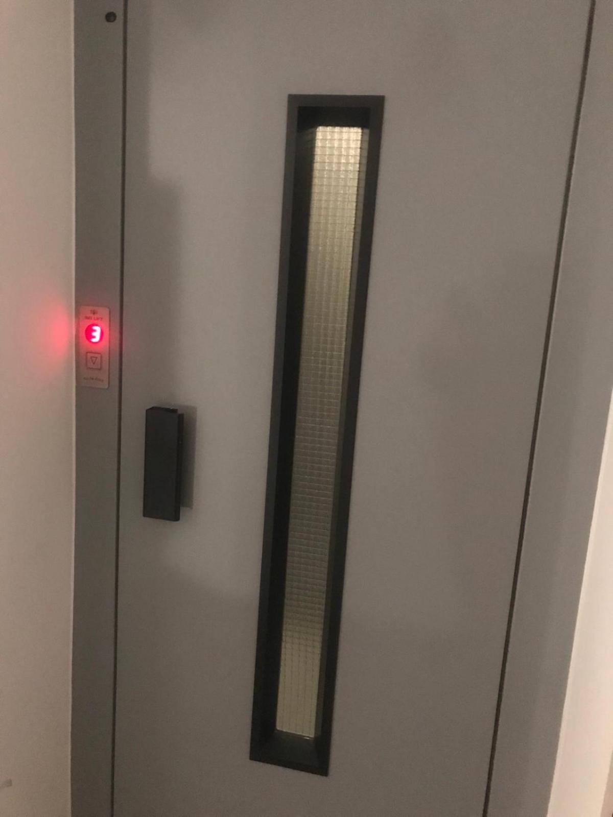 Lilia 3 Self-Check In Apartment With Hot Water Despite Prevention In The Neighborhood, Food And Drink Shop Open Until 10 Pm And Free Parking Area Next Ot 24 Hours Food And Drink Shop And Free Parking Area صوفيا المظهر الخارجي الصورة