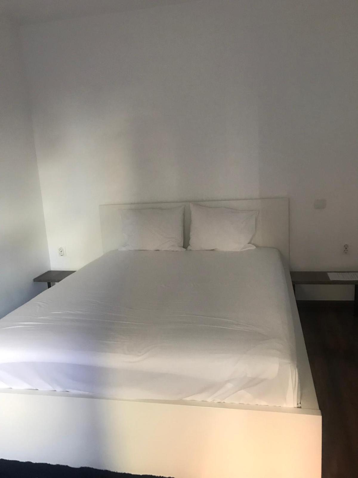Lilia 3 Self-Check In Apartment With Hot Water Despite Prevention In The Neighborhood, Food And Drink Shop Open Until 10 Pm And Free Parking Area Next Ot 24 Hours Food And Drink Shop And Free Parking Area صوفيا المظهر الخارجي الصورة