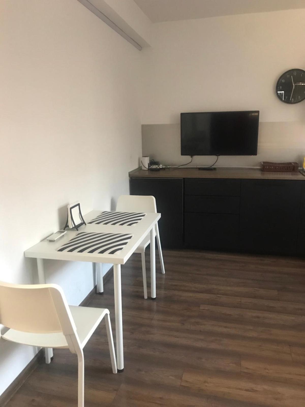 Lilia 3 Self-Check In Apartment With Hot Water Despite Prevention In The Neighborhood, Food And Drink Shop Open Until 10 Pm And Free Parking Area Next Ot 24 Hours Food And Drink Shop And Free Parking Area صوفيا المظهر الخارجي الصورة