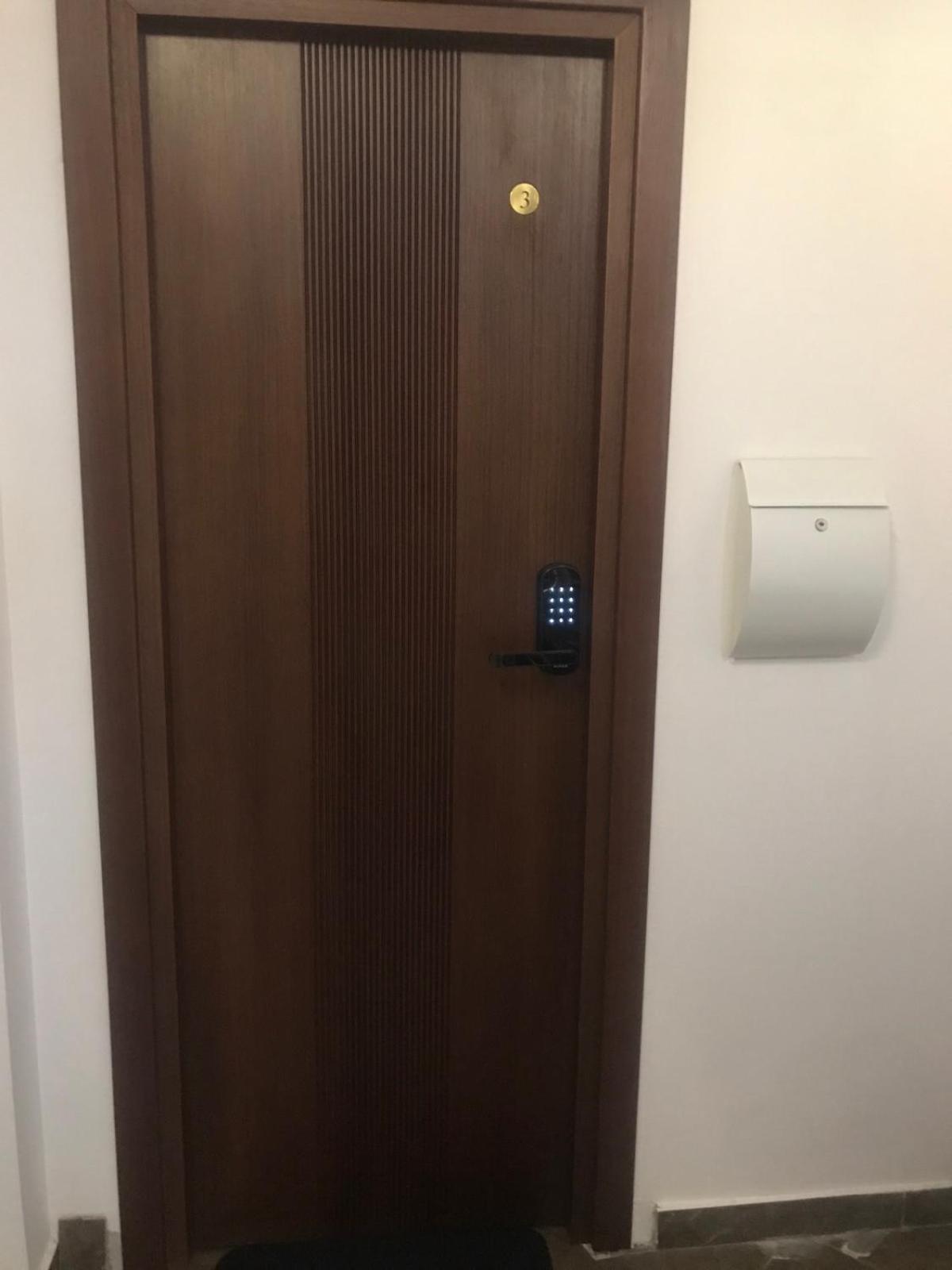 Lilia 3 Self-Check In Apartment With Hot Water Despite Prevention In The Neighborhood, Food And Drink Shop Open Until 10 Pm And Free Parking Area Next Ot 24 Hours Food And Drink Shop And Free Parking Area صوفيا المظهر الخارجي الصورة