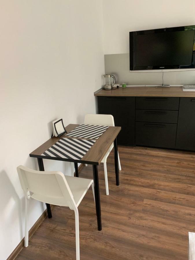Lilia 3 Self-Check In Apartment With Hot Water Despite Prevention In The Neighborhood, Food And Drink Shop Open Until 10 Pm And Free Parking Area Next Ot 24 Hours Food And Drink Shop And Free Parking Area صوفيا المظهر الخارجي الصورة
